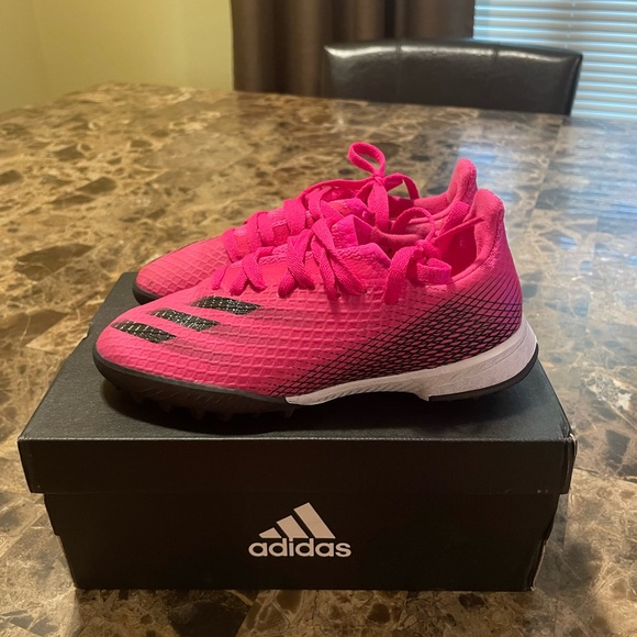 Adidas youth turf shoes - Picture 2 of 9